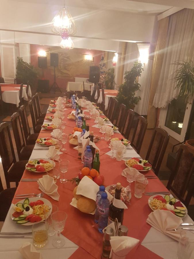 Paradise Hotel Madzharovo Esterno foto