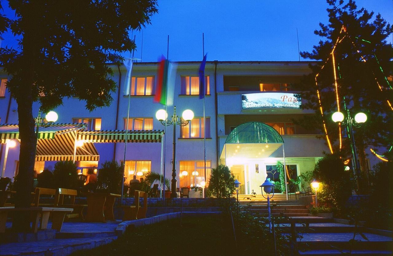 Paradise Hotel Madzharovo Esterno foto