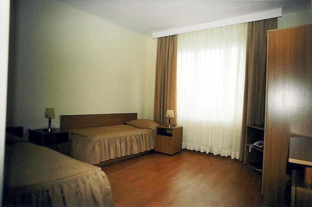 Paradise Hotel Madzharovo Esterno foto
