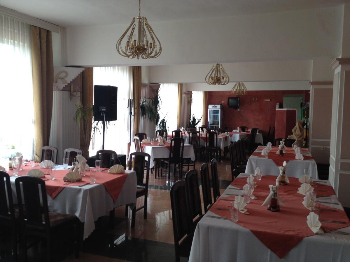 Paradise Hotel Madzharovo Esterno foto
