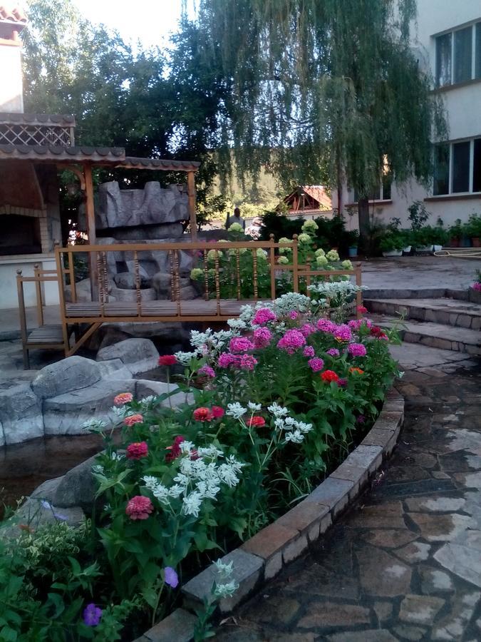Paradise Hotel Madzharovo Esterno foto